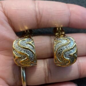 Vintage Butler Wave Pattern Clip on Earrings